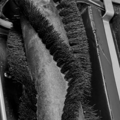Deep Agitating Brush